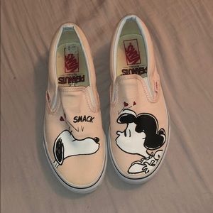 Snoopy vans